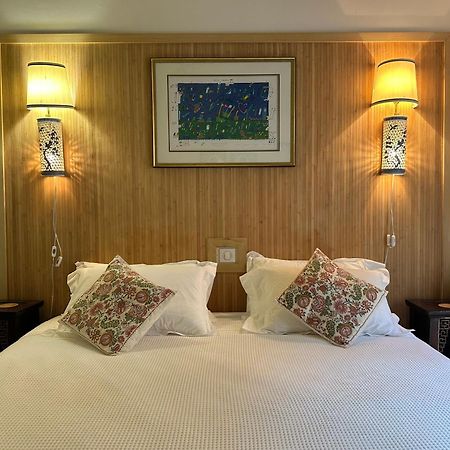 Bed and Breakfast La Cour Carree Рюстрель Экстерьер фото