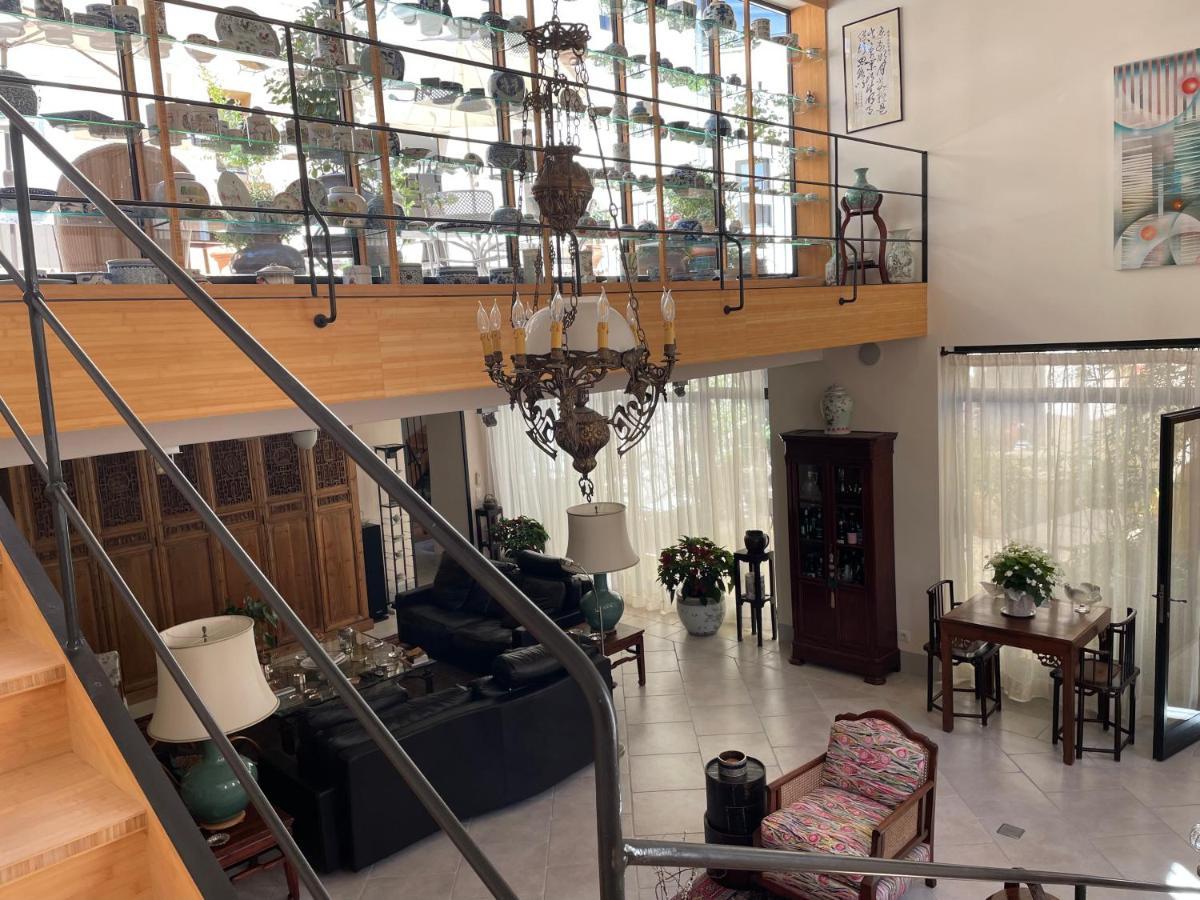 Bed and Breakfast La Cour Carree Рюстрель Экстерьер фото