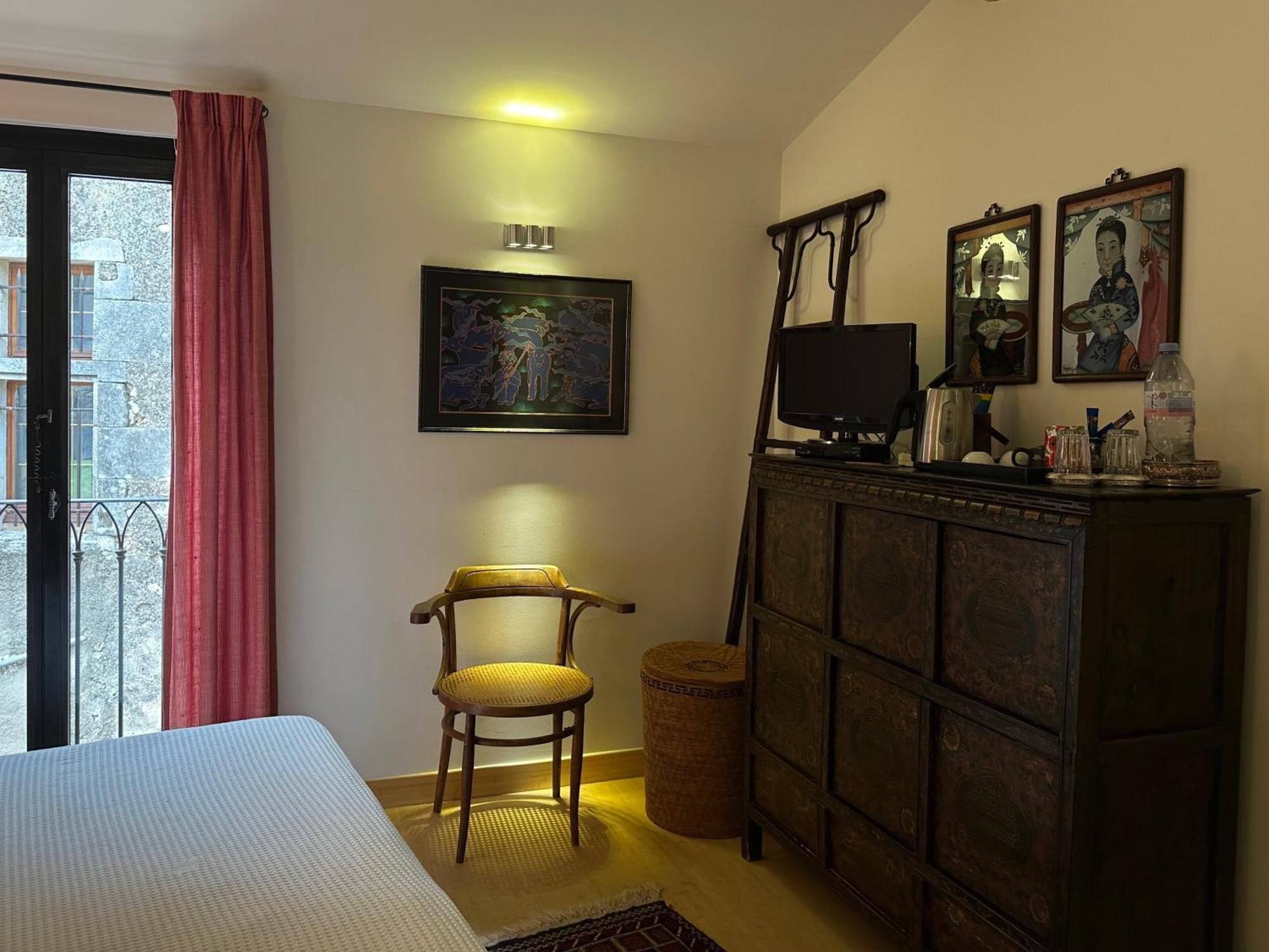 Bed and Breakfast La Cour Carree Рюстрель Экстерьер фото