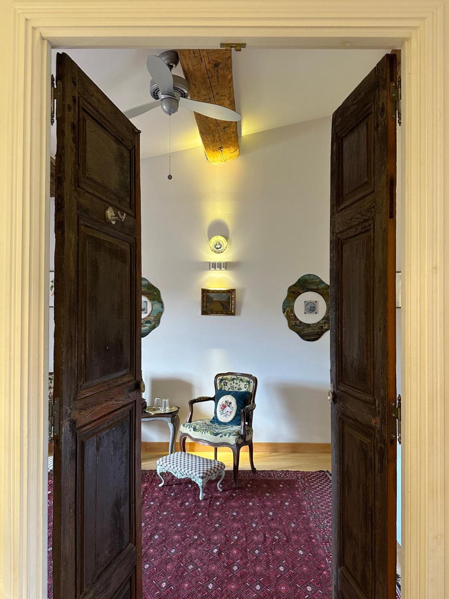 Bed and Breakfast La Cour Carree Рюстрель Экстерьер фото